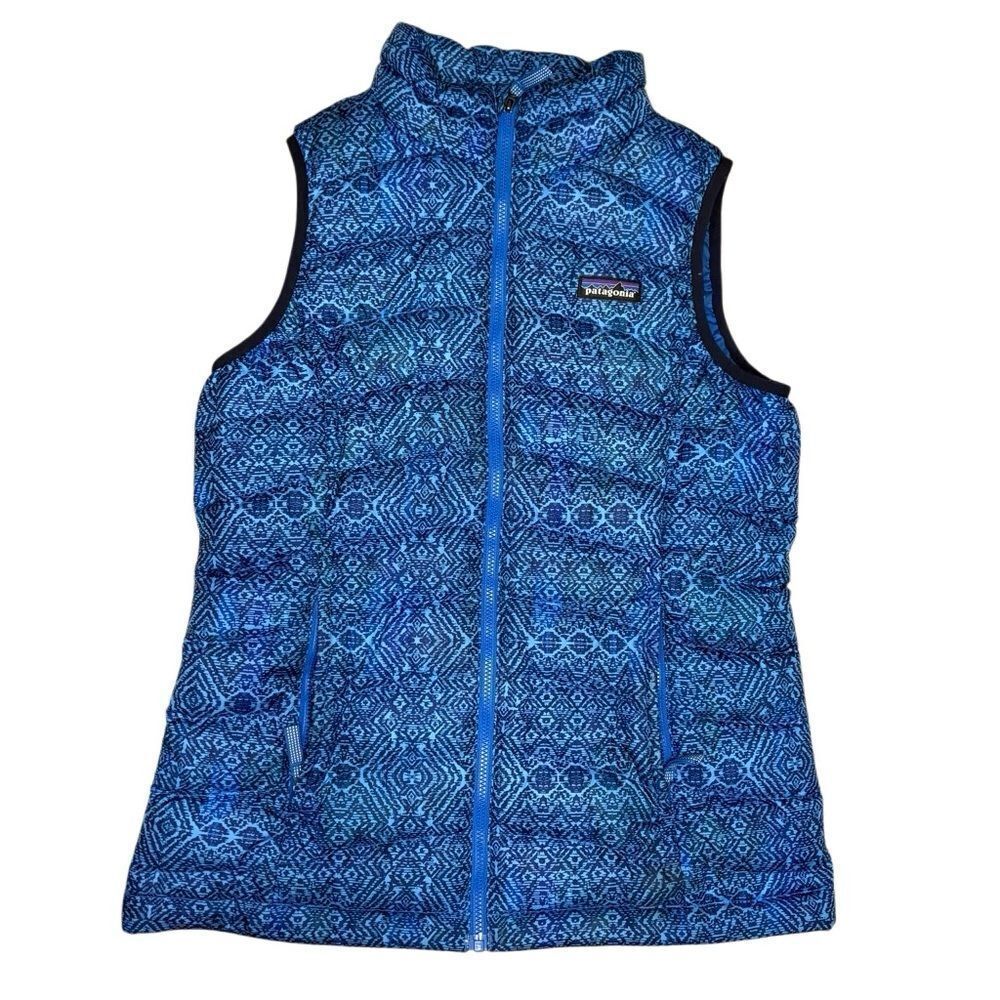 Patagonia Blue Puffer Vest. Size Child’s Large. Excellent Condition!!